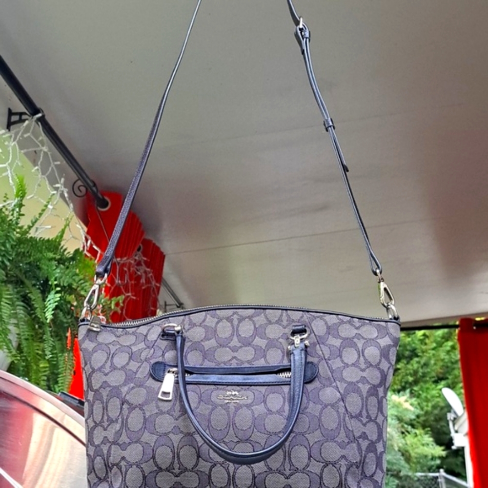COACH Prairie 36311 Black& Gray "C" Signature, Silver Hardware EC - Picture 9 of 12